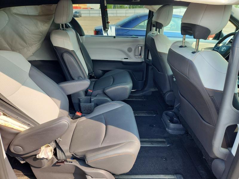 62656016 :رقم المزاد ، 5TDGRKEC7MS051923 vin ، 2021 Toyota Sienna مزاد بيع