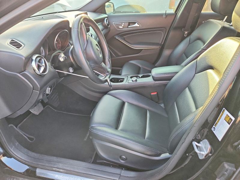 59975806 :رقم المزاد ، WDCTG4EB8JJ401957 vin ، 2018 Mercedes-benz Gla مزاد بيع
