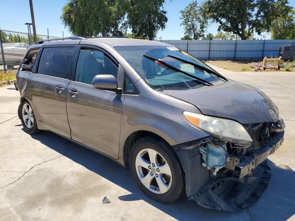 Продажа на аукционе авто 2016 Toyota Sienna, vin: 5TDKK3DC1GS759160, номер лота: 59728606