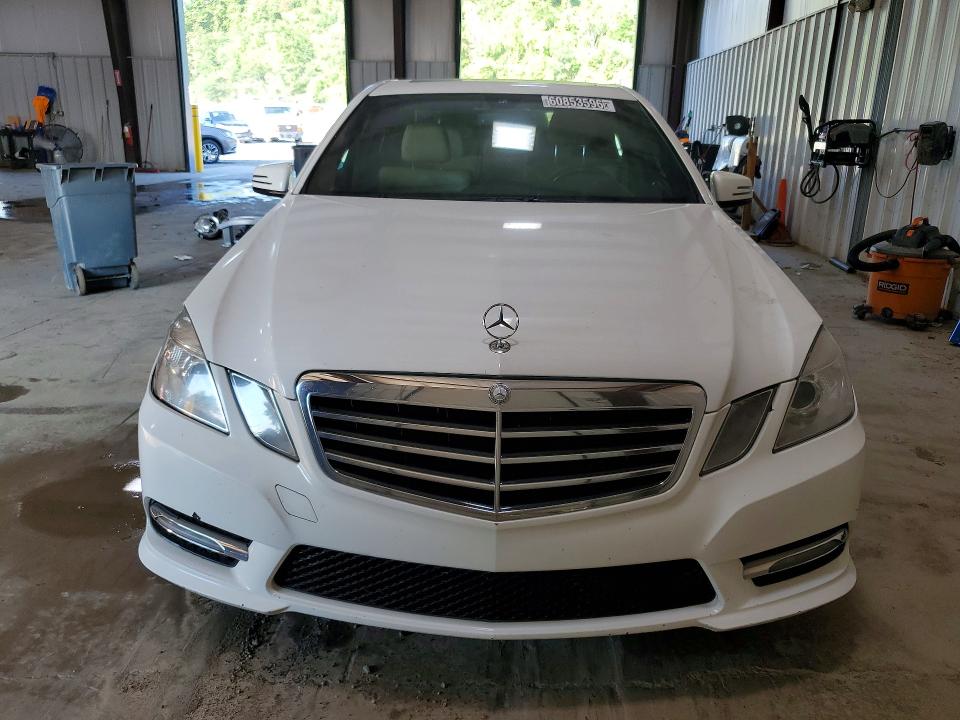 60853596 :رقم المزاد ، WDDHF8JB2DA689304 vin ، 2013 Mercedes-benz E مزاد بيع