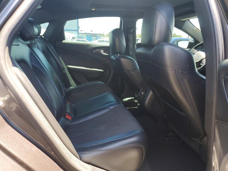 59625606 :رقم المزاد ، 1C3CCCBG2FN530177 vin ، 2015 Chrysler 200 مزاد بيع
