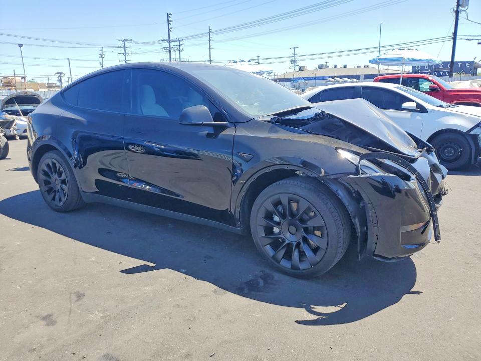 59714636 :رقم المزاد ، 7SAYGDED7RF103161 vin ، 2024 Tesla Model Y مزاد بيع