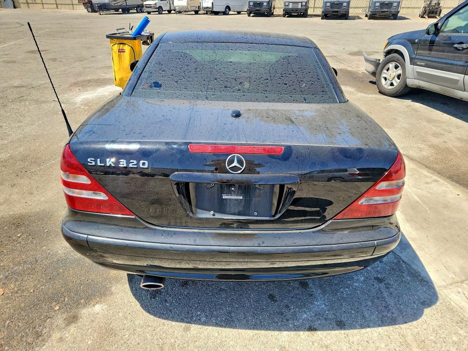 61088396 :رقم المزاد ، WDBKK65F82F268442 vin ، 2002 Mercedes-benz Slk مزاد بيع