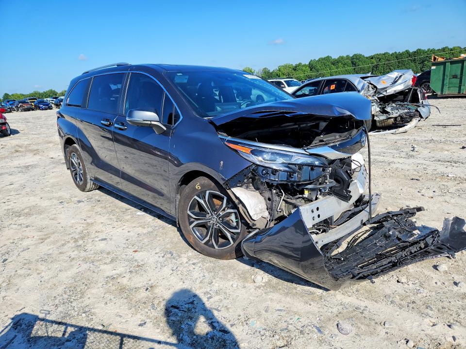 Продажа на аукционе авто 2025 Toyota Sienna, vin: 5TDESKFC8SS157708, номер лота: 61293286