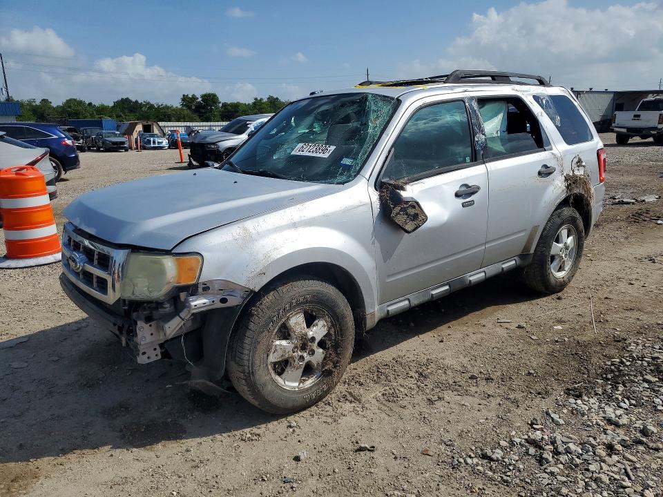 62123896 :رقم المزاد ، 1FMCU0DGXBKB59121 vin ، 2011 Ford Escape مزاد بيع