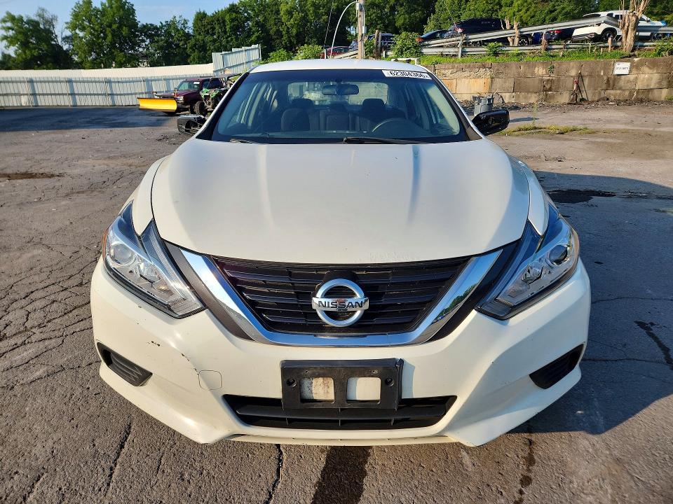 Продаж на аукціоні авто 2017 Nissan Altima, vin: 1N4AL3APXHC246840, номер лоту: 62304366