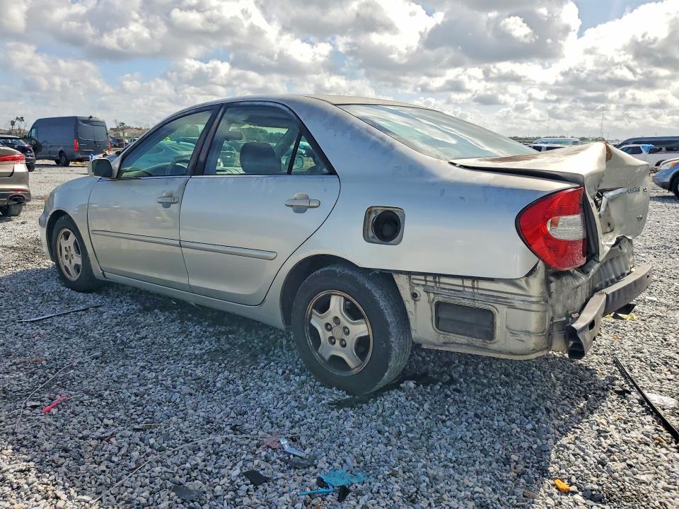 60784596 :رقم المزاد ، 4T1BF32K13U556799 vin ، 2003 Toyota Camry مزاد بيع