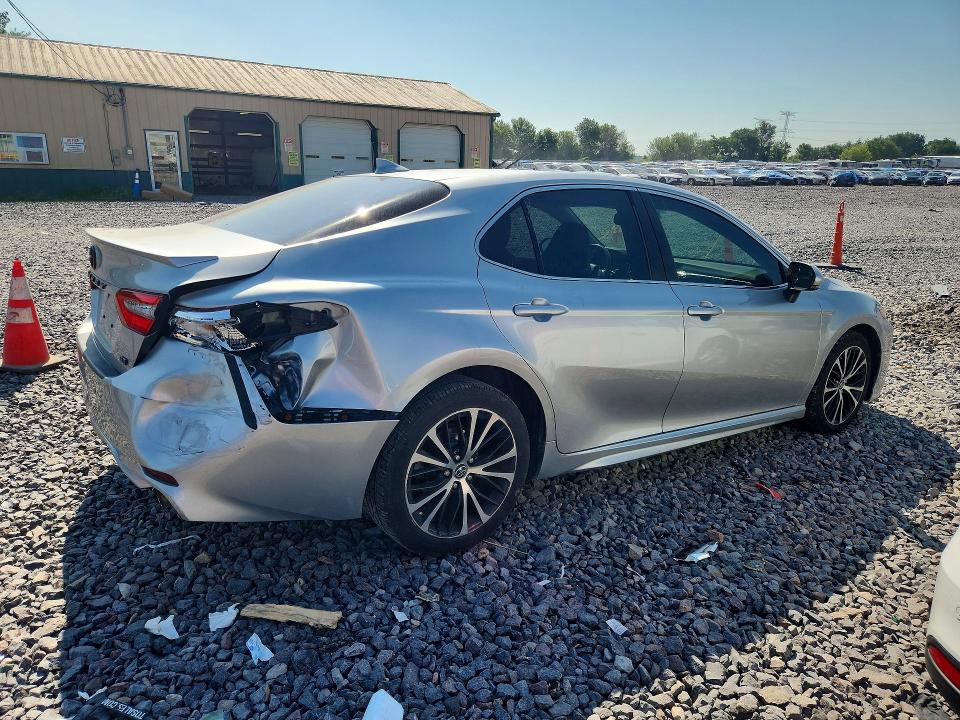 Продажа на аукционе авто 2018 Toyota Camry, vin: 4T1B11HK9JU537926, номер лота: 61020276