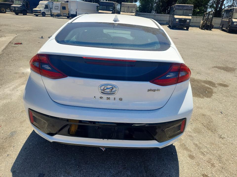 2019 Hyundai Ioniq Plug-in Hybrid მანქანა იყიდება აუქციონზე, vin: KMHC65LD3KU105680, აუქციონის ნომერი: 62805386