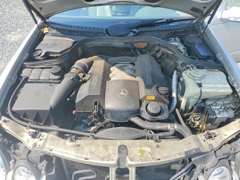 2000 Mercedes-benz Clk მანქანა იყიდება აუქციონზე, vin: WDBLJ65G0YF121024, აუქციონის ნომერი: 62935256