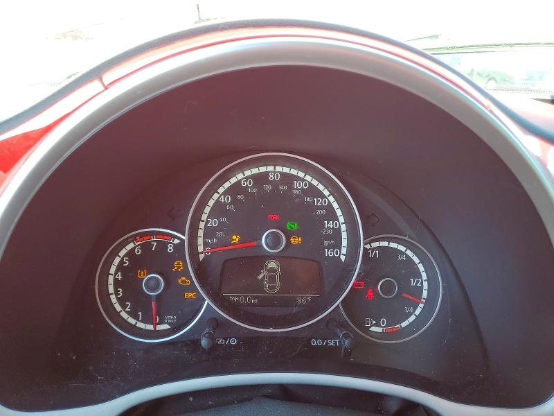 2015 Volkswagen Beetle მანქანა იყიდება აუქციონზე, vin: 3VW517AT8FM802951, აუქციონის ნომერი: 59701446