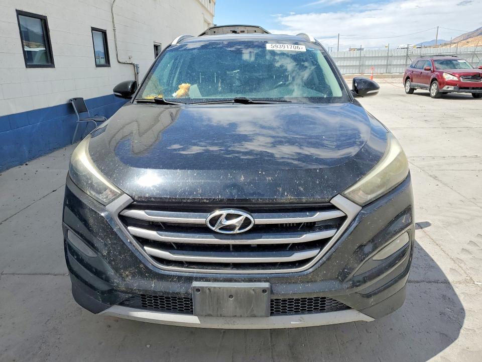 2017 Hyundai Tucson მანქანა იყიდება აუქციონზე, vin: KM8J3CA27HU274339, აუქციონის ნომერი: 59391706