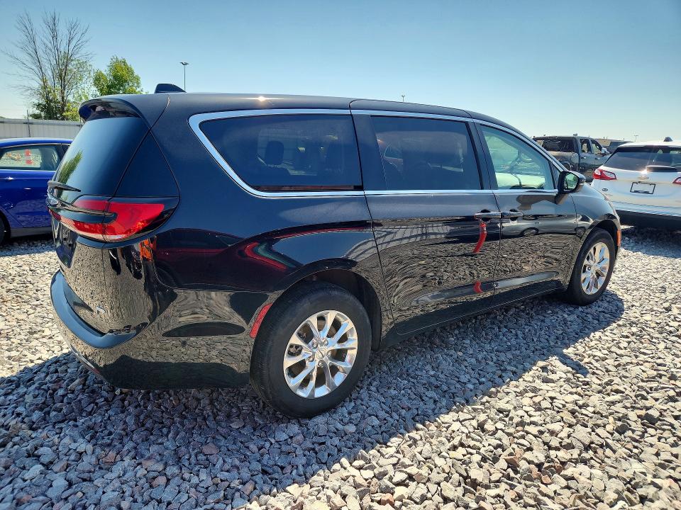 Auction sale of the 2023 Chrysler Pacifica, vin: 2C4RC3BGXPR545553, lot number: 60795016