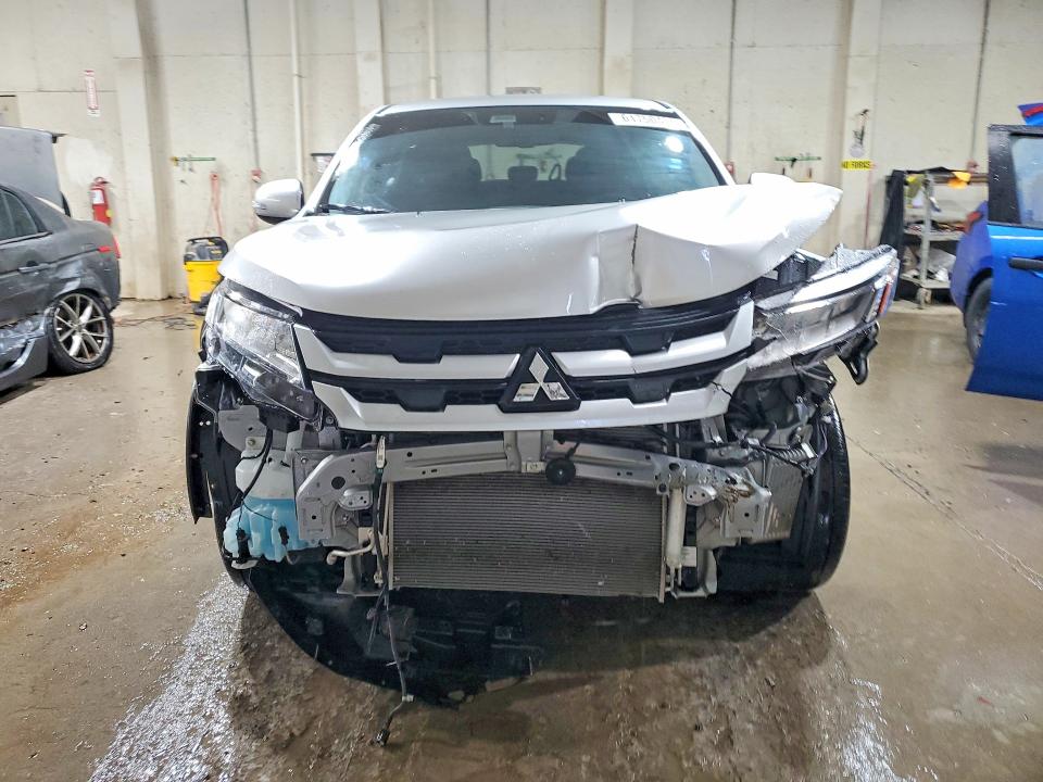 61750486 :رقم المزاد ، JA4ARUAU2SU006066 vin ، 2025 Mitsubishi Outlander Sport مزاد بيع