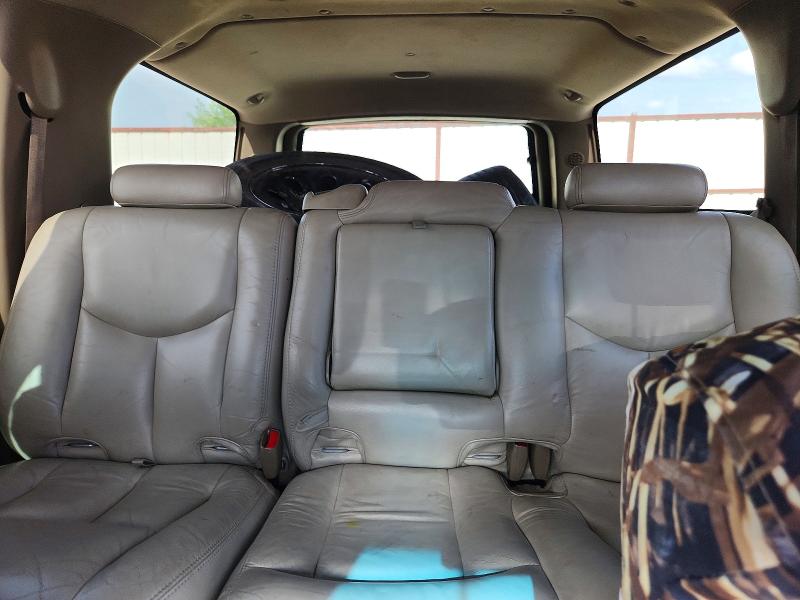 2003 Chevrolet Suburban მანქანა იყიდება აუქციონზე, vin: 3GNGK26U13G194415, აუქციონის ნომერი: 61586396