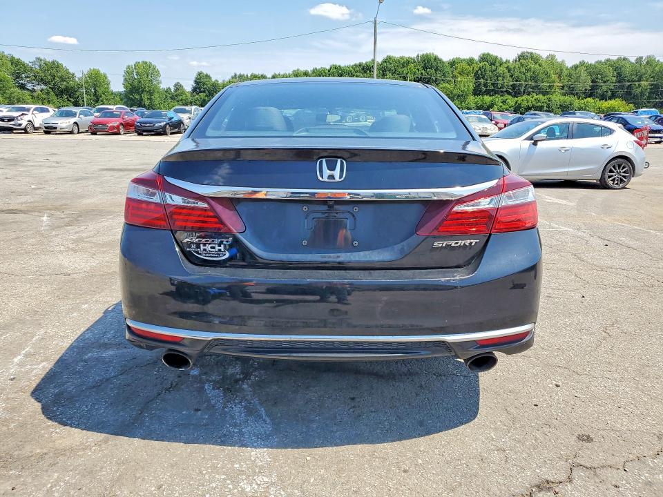 62075016 :رقم المزاد ، 1HGCR2F55HA246972 vin ، 2017 Honda Accord مزاد بيع