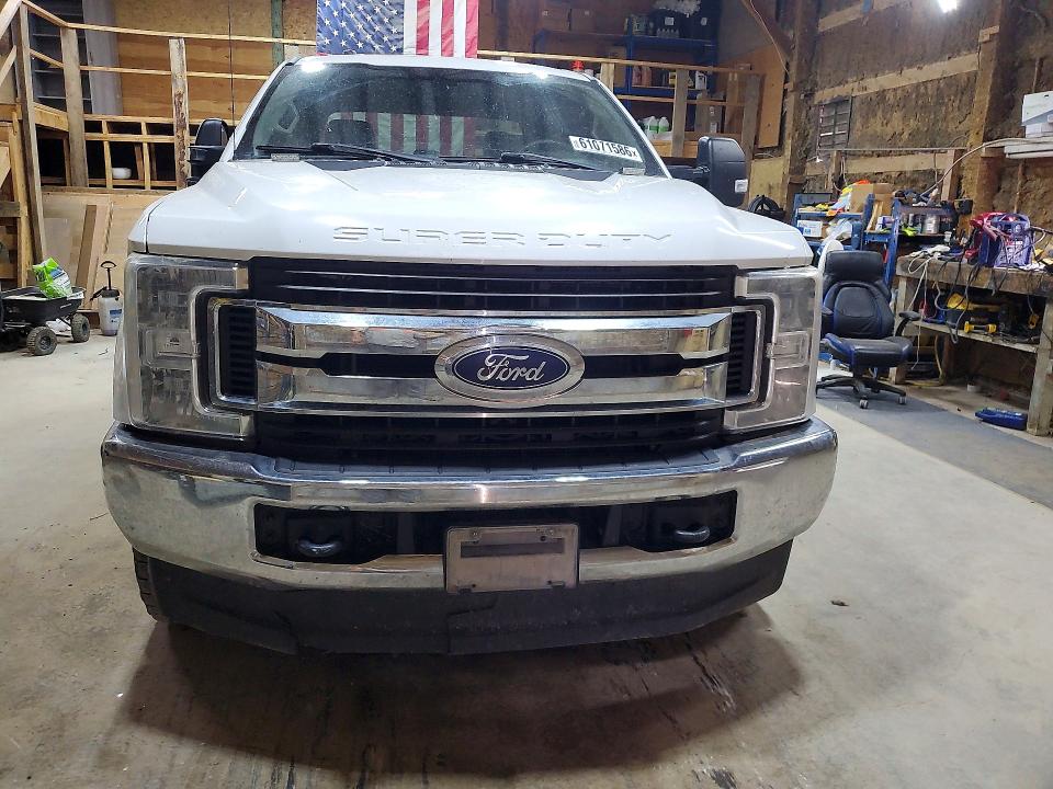 Продажа на аукционе авто 2019 Ford F350, vin: 1FT7W3B67KEF22565, номер лота: 61071586