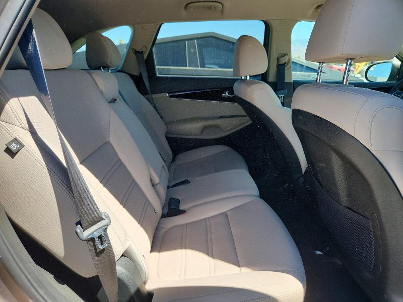 63427196 :رقم المزاد ، 5XYPG4A3XKG563905 vin ، 2019 Kia Sorento مزاد بيع