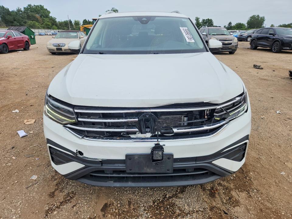 Продажа на аукционе авто 2022 Volkswagen Tiguan, vin: 3VV2B7AX3NM048377, номер лота: 59990136