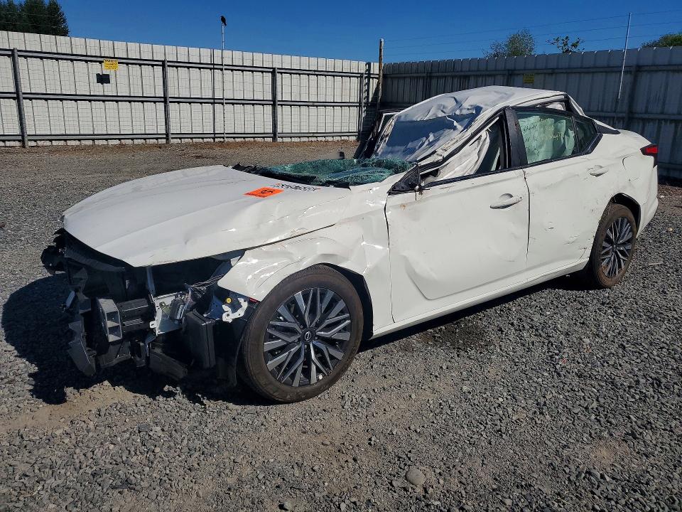 Auction sale of the 2026 Nissan Altima, vin: 1N4BL4DV9TN326003, lot number: 63257556