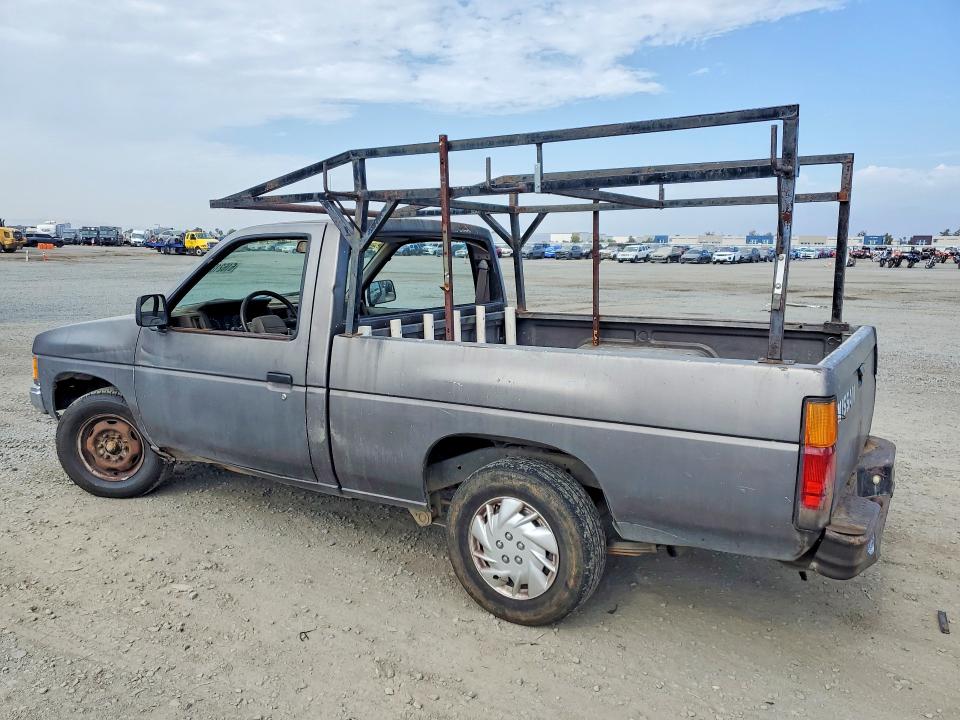 61621816 :رقم المزاد ، 1N6SD11S3NC356819 vin ، 1992 Nissan Truck مزاد بيع