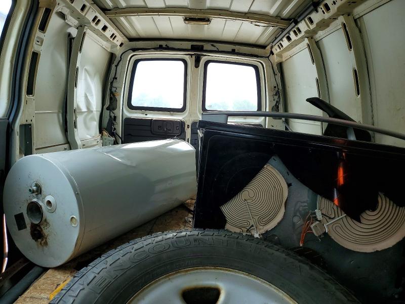 61301686 :رقم المزاد ، 1GCWGFBA2B1151207 vin ، 2011 Chevrolet Express G2500 مزاد بيع
