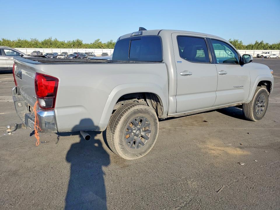 60970946 :رقم المزاد ، 3TMAZ5CN6MM151085 vin ، 2021 Toyota Tacoma مزاد بيع