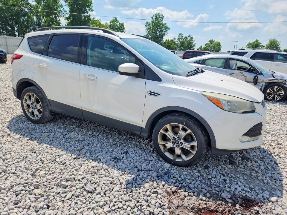 2014 Ford Escape მანქანა იყიდება აუქციონზე, vin: 1FMCU9G95EUB82591, აუქციონის ნომერი: 60011246