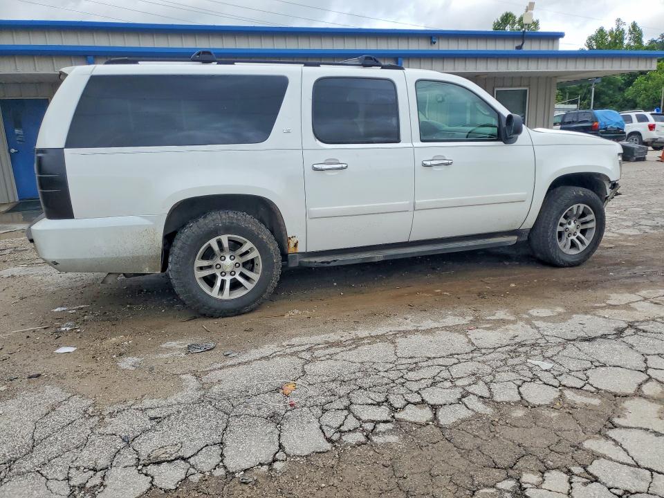60656796 :رقم المزاد ، 1GNFC16037J207833 vin ، 2007 Chevrolet Suburban مزاد بيع