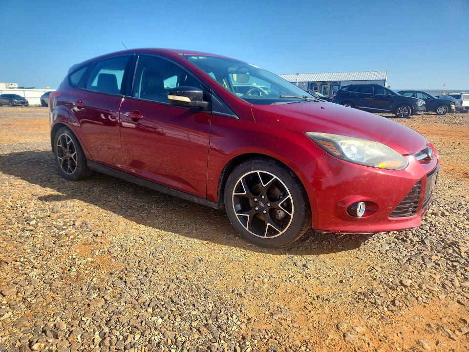 61008666 :رقم المزاد ، 1FADP3K29EL276198 vin ، 2014 Ford Focus مزاد بيع