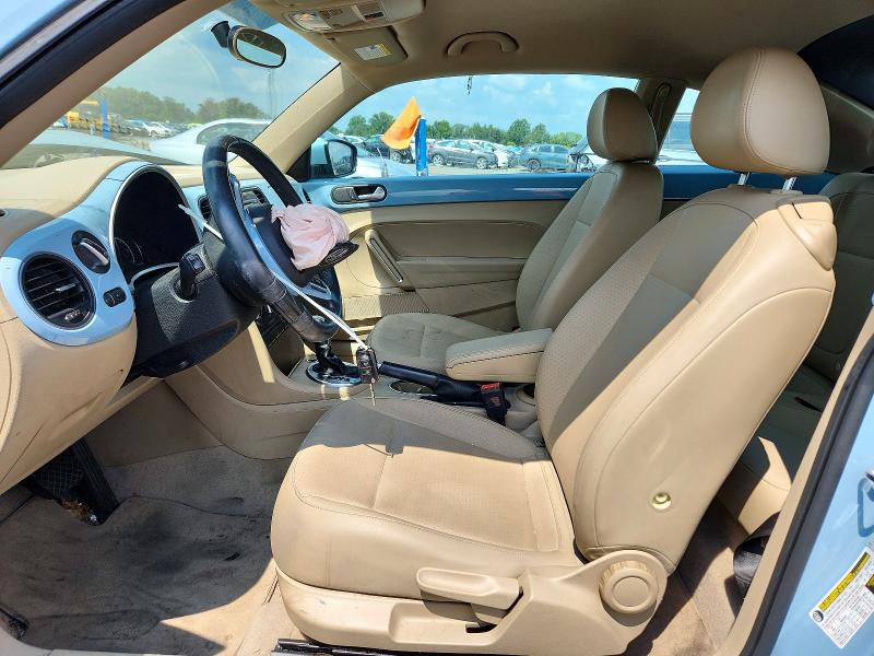 63153946 :رقم المزاد ، 3VWJ17AT1FM635783 vin ، 2015 Volkswagen Beetle مزاد بيع