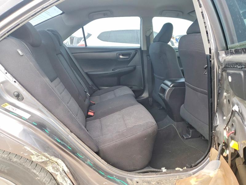 60074526 :رقم المزاد ، 4T1BF1FKXHU666918 vin ، 2017 Toyota Camry مزاد بيع