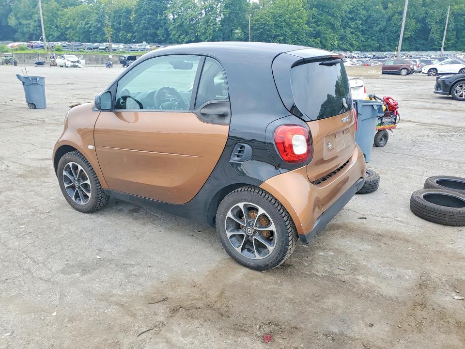 Продаж на аукціоні авто 2016 Smart Fortwo, vin: WMEFJ5DA1GK052308, номер лоту: 63064126