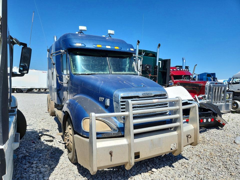 2005 Freightliner Columbia 1 მანქანა იყიდება აუქციონზე, vin: 1FUJA6CK15LU00648, აუქციონის ნომერი: 60630806