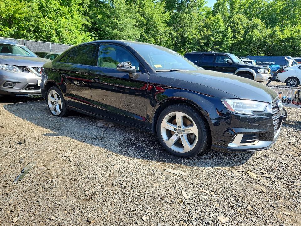 Продаж на аукціоні авто 2018 Audi A3, vin: WAUAUGFF9J1028739, номер лоту: 58034746