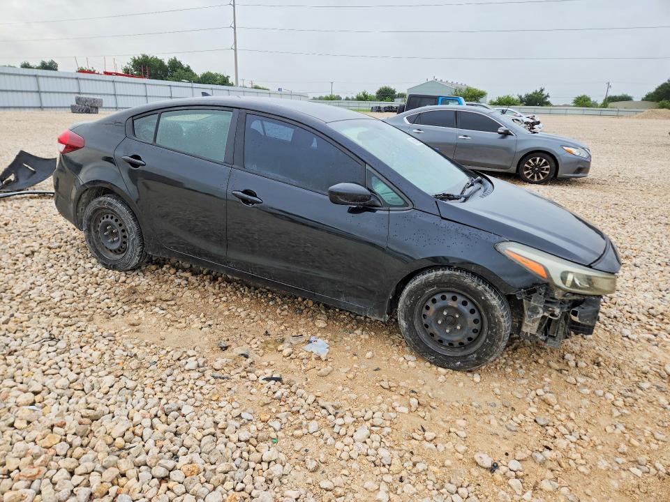 2017 Kia Forte მანქანა იყიდება აუქციონზე, vin: 3KPFL4A71HE099421, აუქციონის ნომერი: 61031226