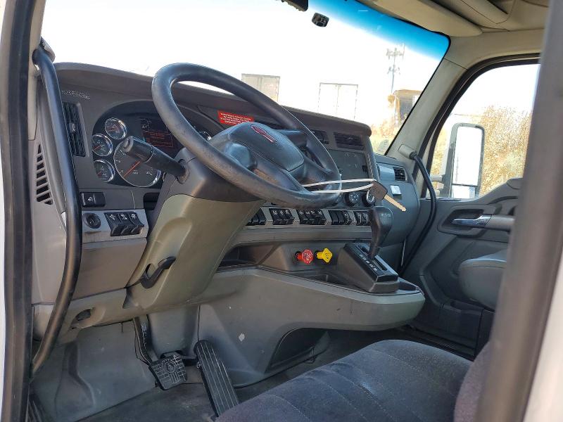 Продажа на аукционе авто 2014 Kenworth T680, vin: 1XKYD49X2EJ412845, номер лота: 61974146