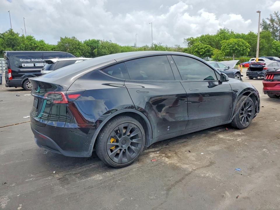 Продаж на аукціоні авто 2024 Tesla Model Y, vin: 7SAYGDEE6RA215391, номер лоту: 60561756