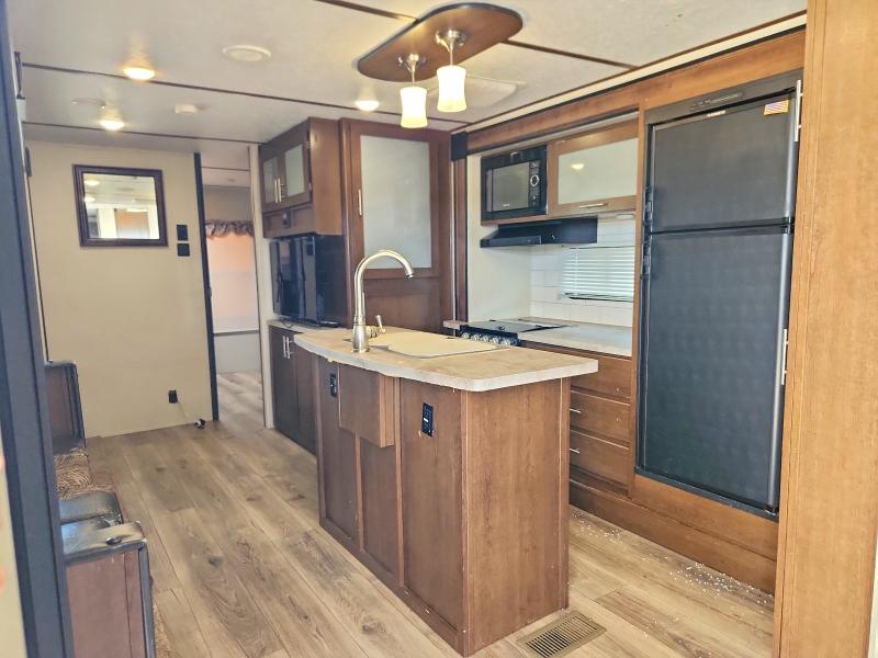 60927326 :رقم المزاد ، 5ZT2WCZB4KB401246 vin ، 2019 Forest River Wild343bik مزاد بيع