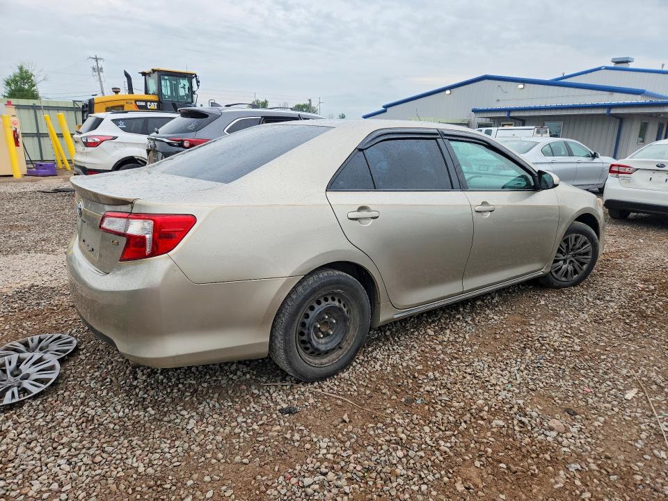 61170296 :رقم المزاد ، 4T1BF1FK4DU295801 vin ، 2013 Toyota Camry مزاد بيع