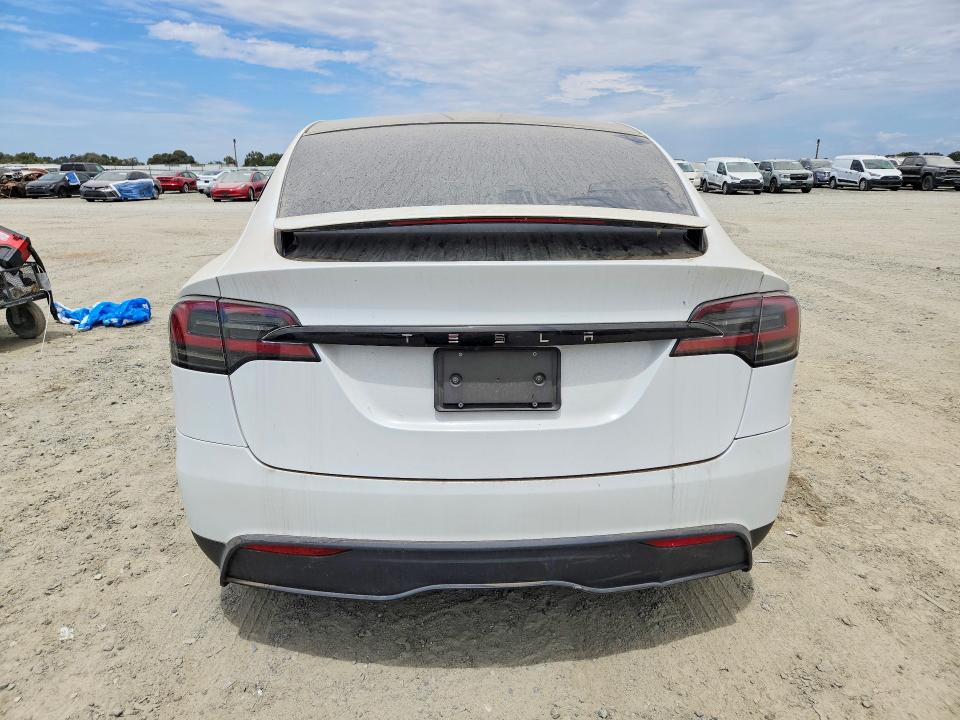 60666086 :رقم المزاد ، 7SAXCBE58RF440202 vin ، 2024 Tesla Model X مزاد بيع