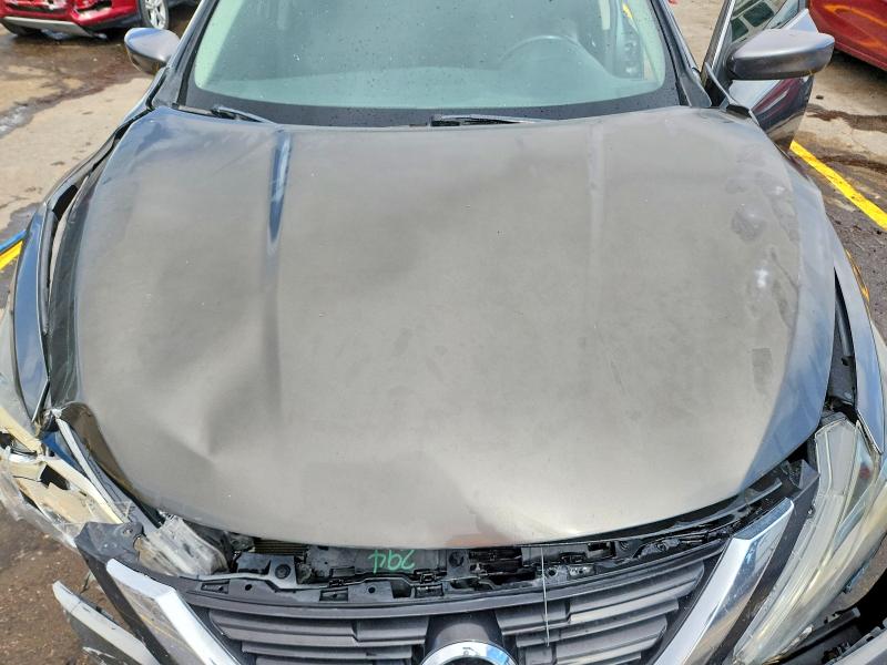 62630096 :رقم المزاد ، 1N4AL3AP6JC119640 vin ، 2018 Nissan Altima مزاد بيع