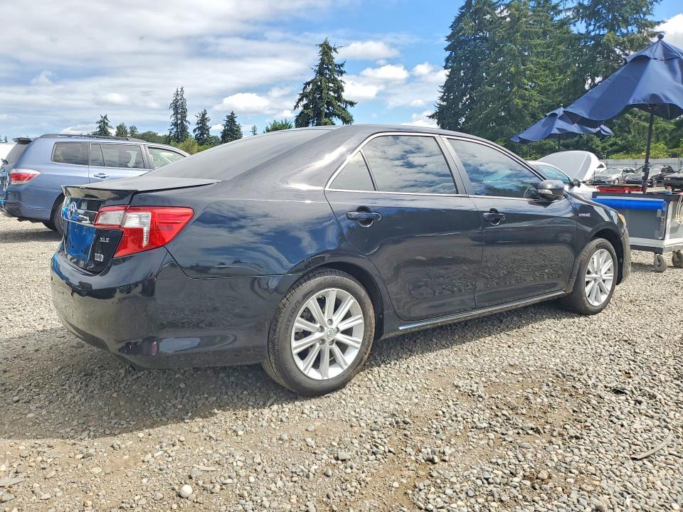 2014 Toyota Camry Hybrid მანქანა იყიდება აუქციონზე, vin: 4T1BD1FK3EU124481, აუქციონის ნომერი: 62667796