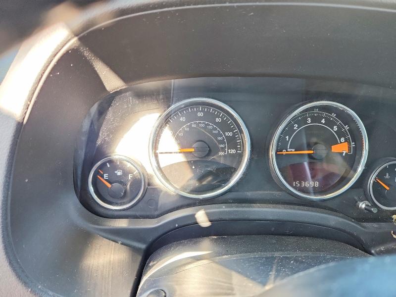 61042816 :رقم المزاد ، 1C4NJDEB4GD690942 vin ، 2016 Jeep Compass مزاد بيع