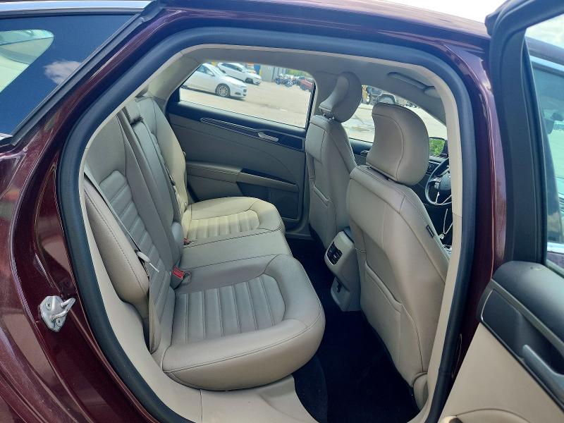 61935206 :رقم المزاد ، 3FA6P0T98HR394607 vin ، 2017 Ford Fusion مزاد بيع