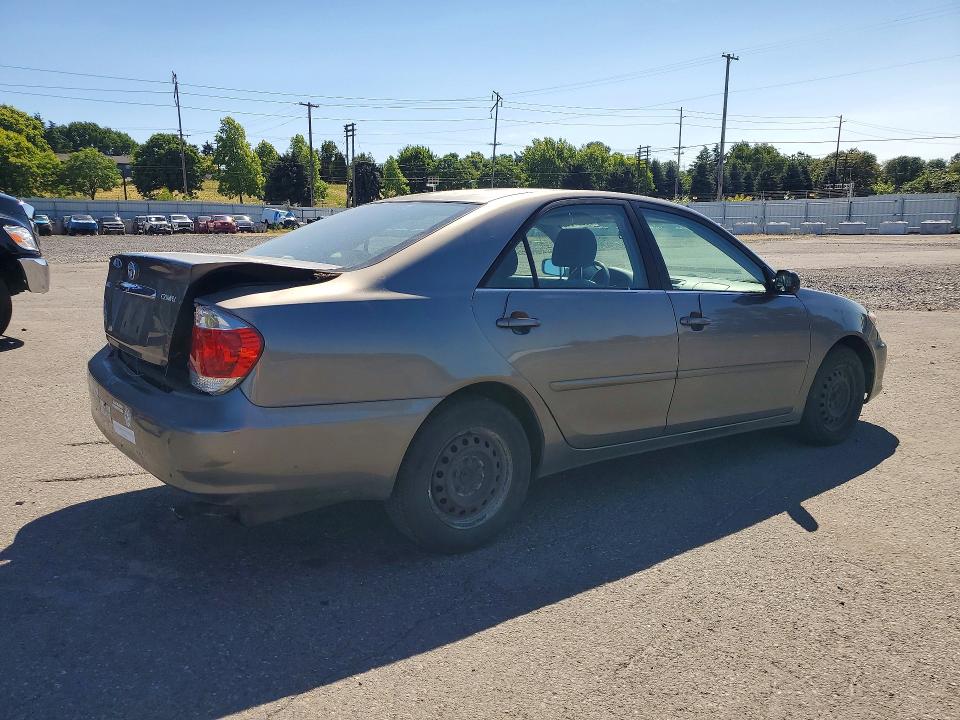 60887146 :رقم المزاد ، JTDBE32K953034485 vin ، 2005 Toyota Camry مزاد بيع