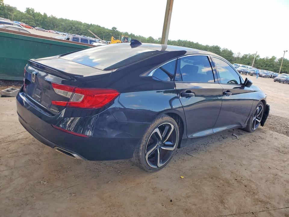 61612876 :رقم المزاد ، 1HGCV1F35JA068779 vin ، 2018 Honda Accord مزاد بيع