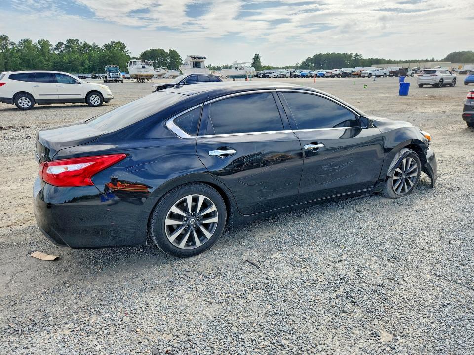 2017 Nissan Altima მანქანა იყიდება აუქციონზე, vin: 1N4AL3AP0HC294055, აუქციონის ნომერი: 62241416