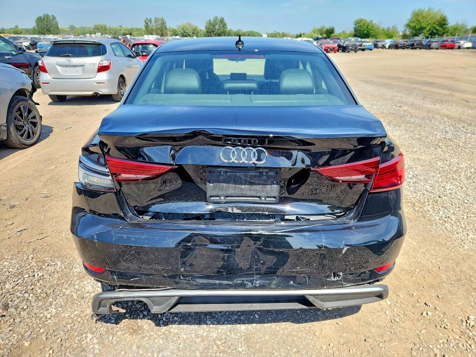 Продаж на аукціоні авто 2018 Audi A3, vin: WAUAUGFF7J1086865, номер лоту: 60459056