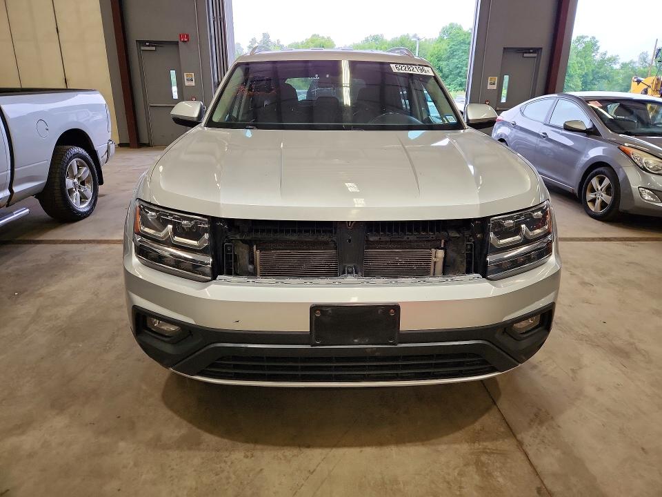 Продаж на аукціоні авто 2018 Volkswagen Atlas, vin: 1V2KR2CAXJC574991, номер лоту: 62282196